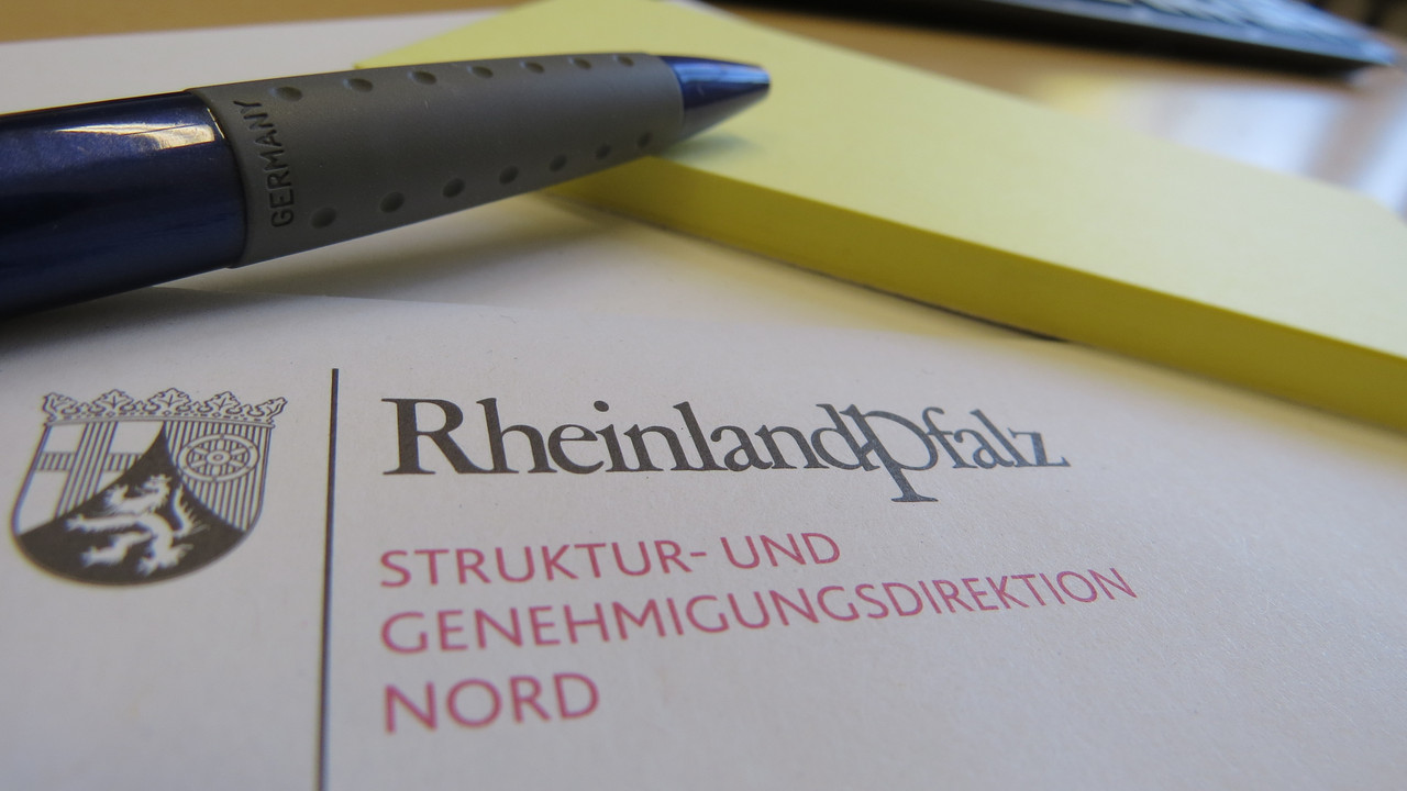 Briefkopf der SGD Nord mit Kugelschreiber und Klebezettel