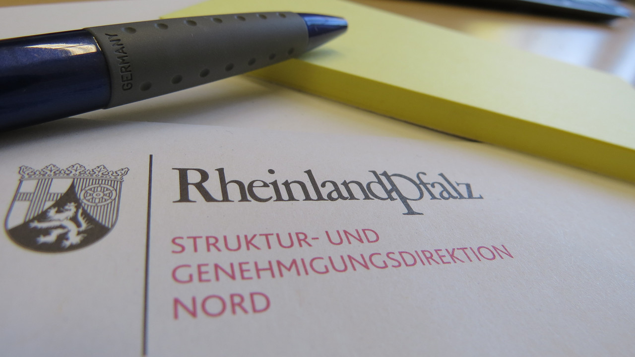 Briefkopf der SGD Nord mit Kugelschreiber und Klebezettel
