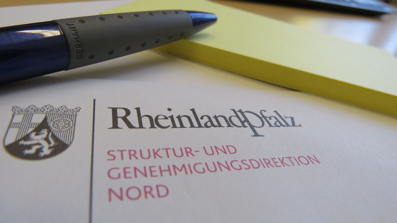 Briefkopf der SGD Nord mit Kugelschreiber und Klebezettel