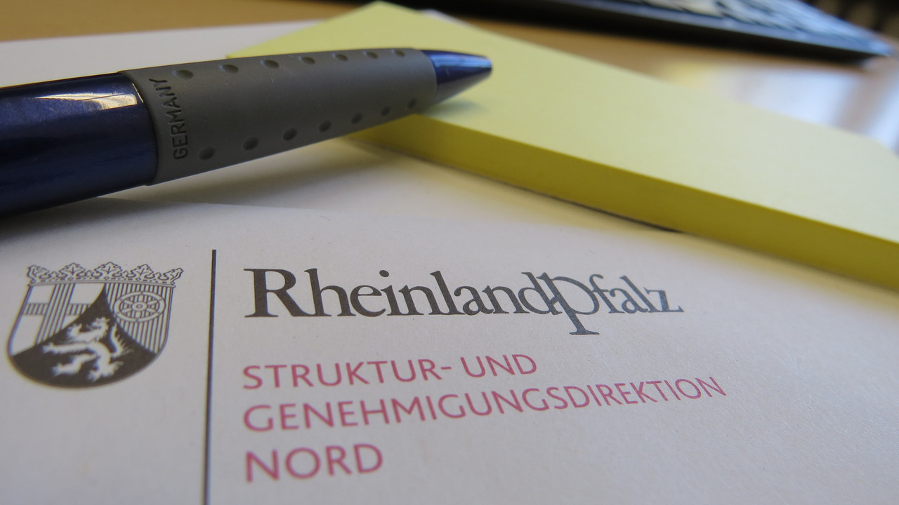 Briefkopf der SGD Nord mit Kugelschreiber und Klebezettel