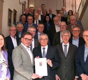 SGD-Nord-Präsident Wolfgang Treis versetzt Joachim Gerke im Beisein zahlreicher geladener Gäste in den Ruhestand