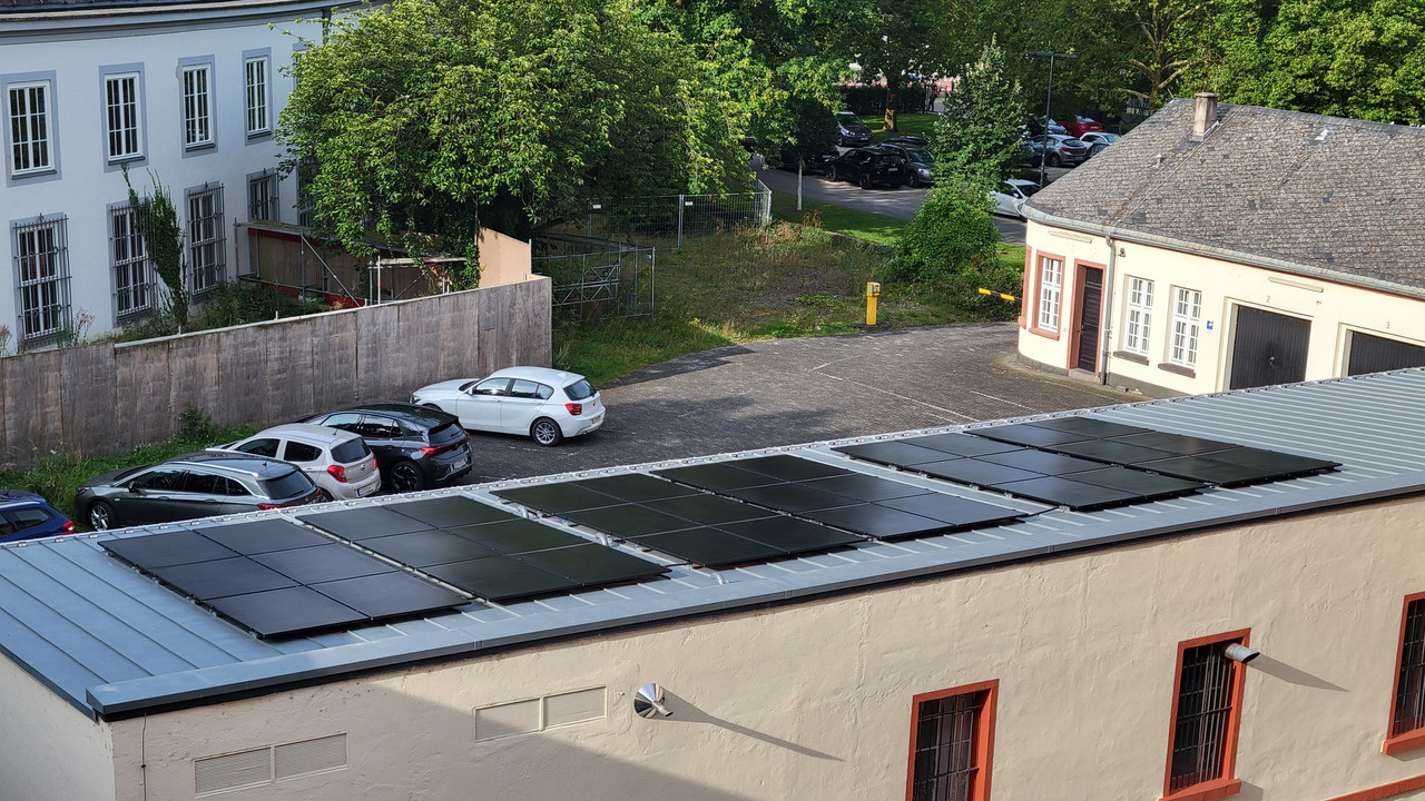 Solaranlage auf Garagendach