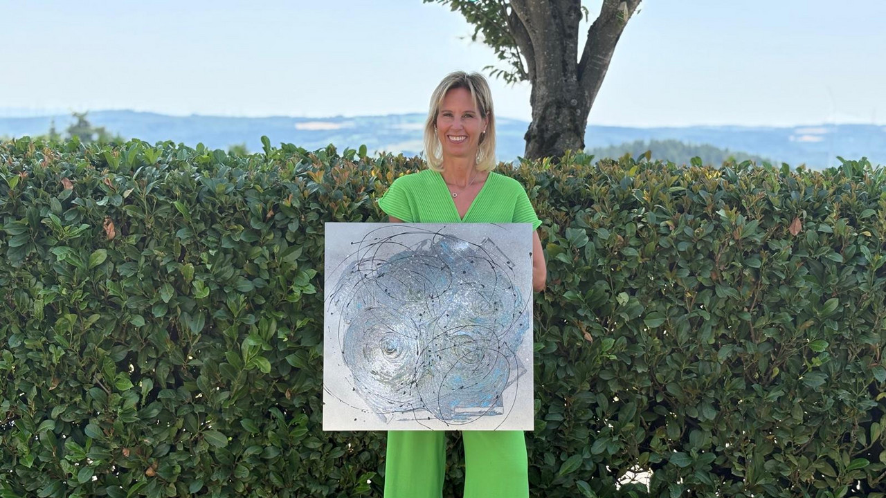 Frau mit Bild