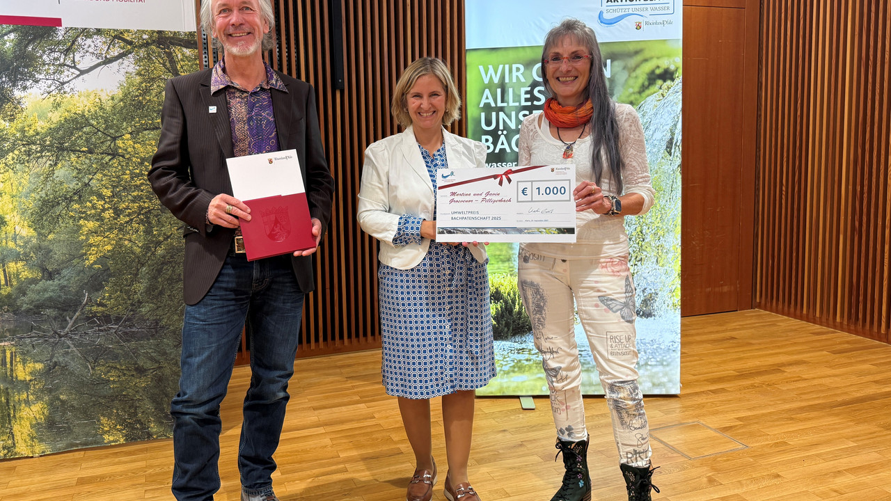 Martina und Gavin Grosvenor mit Umweltministerin Katrin Eder