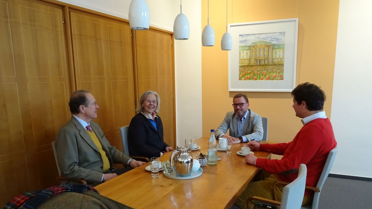 Gespräch mit Präsident und Gästen in der SGD Nord