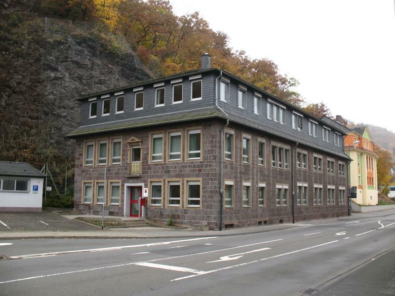 Das Bild zeigt das Gebäude der SGD Nord Regionalstelle in Idar-Oberstein, Hauptstr. 238