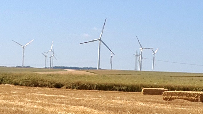 Windenergieanlagen im Feld